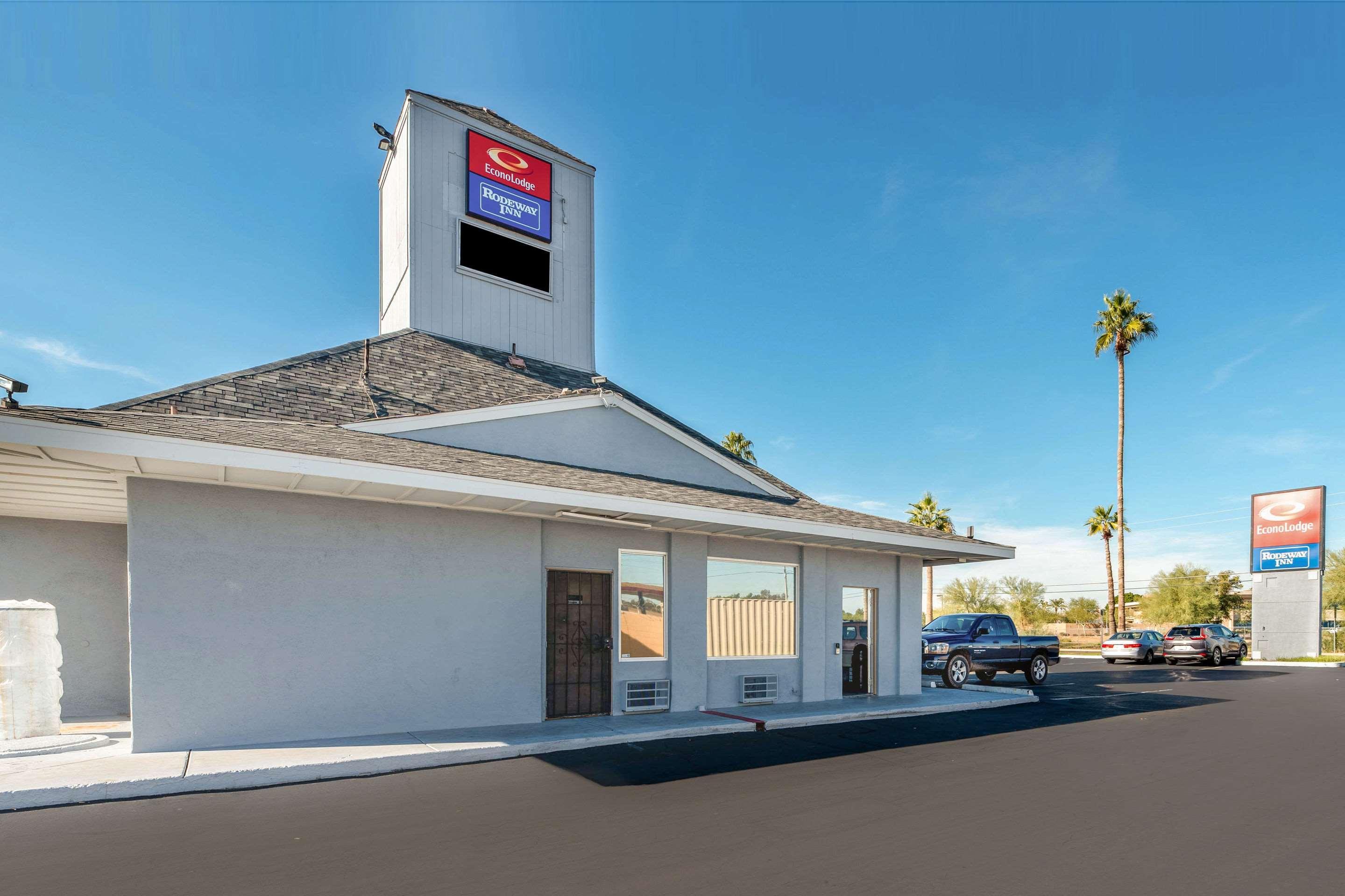 Econo Lodge Phoenix North I-17 Exterior photo